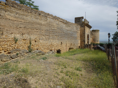 A view north and south of the outter wall.